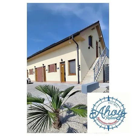 Ahoy Relax Lägenhet Nesvady